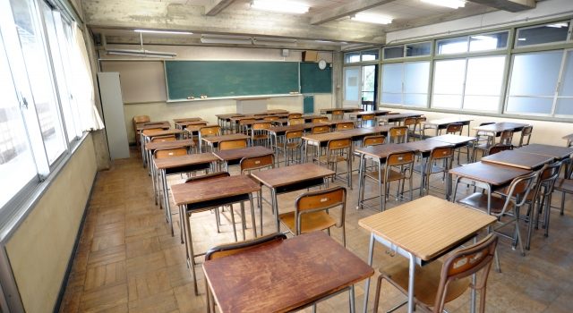 0f7d3d1cb6d0ce6219f67411beff94e4_s